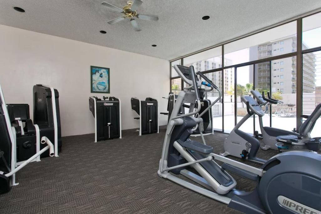 Heart Of Waikiki,1Bdrm,Free Parking, Wifi,No Resort Fees,Youtube,Netflix ! Honolulu Kültér fotó