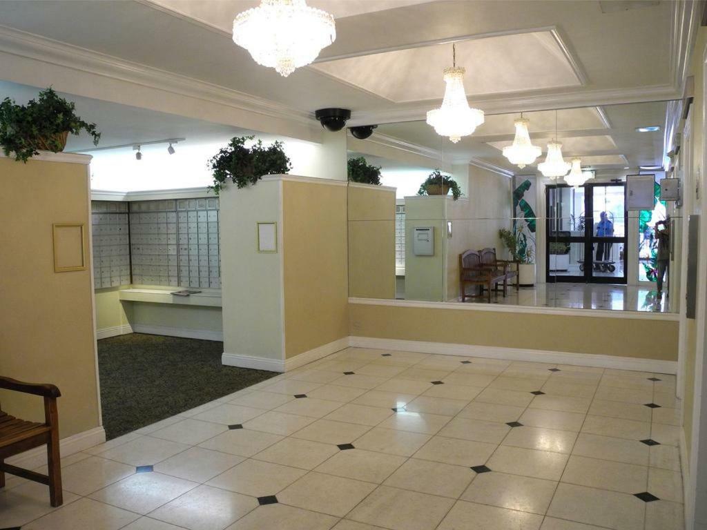 Heart Of Waikiki,1Bdrm,Free Parking, Wifi,No Resort Fees,Youtube,Netflix ! Honolulu Kültér fotó
